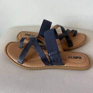 BØRN Chai Toe Loop Strappy Leather Slide Flat Sandal Women’s size 8